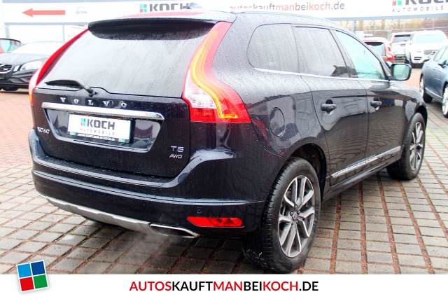XC60 T5 AWD Summum Aut. FahrerAss OnCall Pano / Foto 3