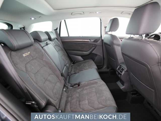 Kodiaq Scout 2.0TSI 4x4 DSG Pano DCC Navi AHK 7Si / Foto 9