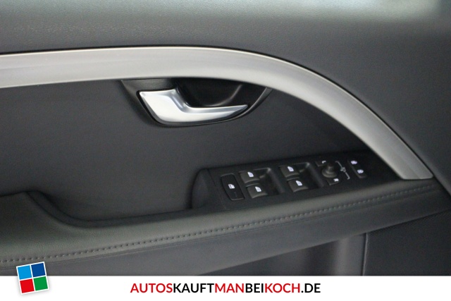 V70 T4 Momentum PDC AHK Leder Xenon SHZ / Foto 8