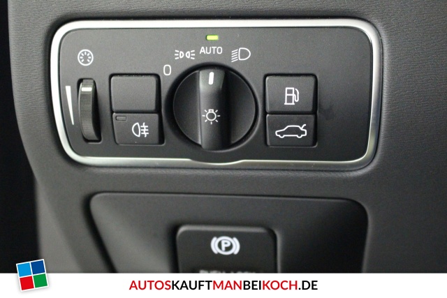 V70 T4 Momentum PDC AHK Leder Xenon SHZ / Foto 9