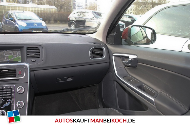 V60 D4 Business Edition Aut. Navi Xenon BLIS 18 / Foto 8