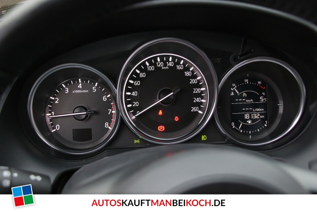6 Kombi SKY-G 145 FWD 5T 6GS EXCLUSIVE NAVI TOP / Foto 9