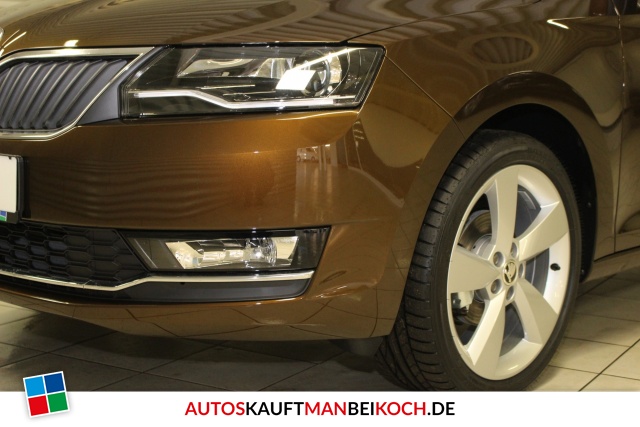 Rapid Spaceback 1.0 TSI Style Klimaaut. Navi SHZ / Foto 2