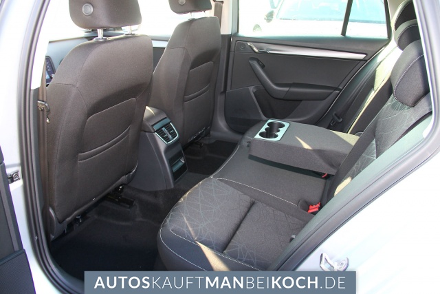 Octavia Combi III 1.5 TSI ACT DSG Clever Pano Amun / Foto 7