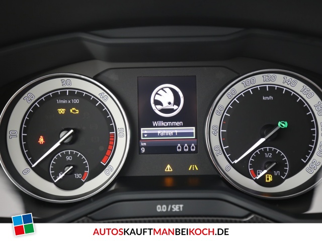 Superb Combi III 2.0 TDI 7-GangDSG SportLine Colum / Foto 4