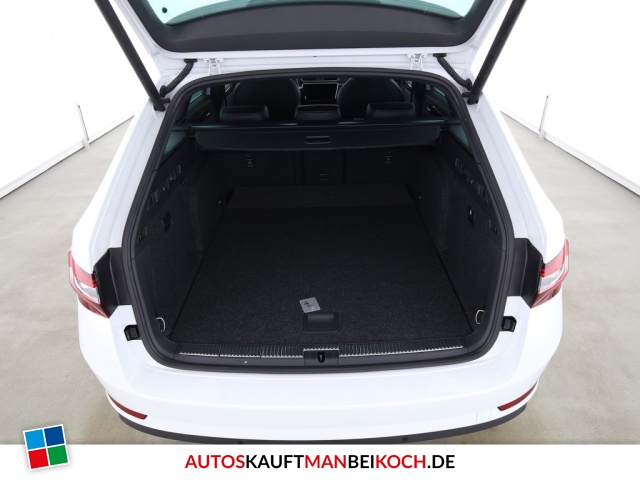 Superb Combi III 2.0 TDI 7-GangDSG SportLine Colum / Foto 7