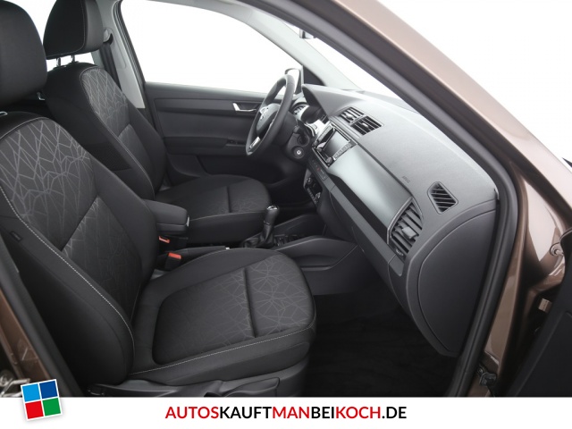 Fabia Combi 1.0 TSI Clever PDC AHK SHZ Navi / Foto 5