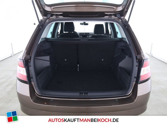 Fabia Combi 1.0 TSI Clever PDC AHK SHZ Navi / Foto 7