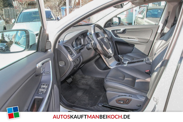 XC60 D3 FWD Summum Geartronic / Foto 5