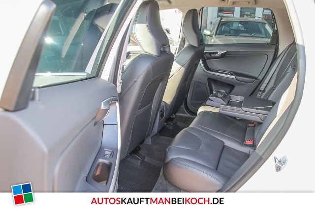 XC60 D3 FWD Summum Geartronic / Foto 7