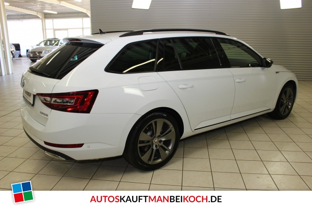 Superb Combi 2.0 TSI DSG Sportline DCC Navi Xenon / Foto 2