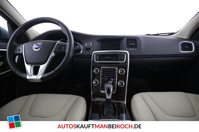 S60 T5 Summum FahrerAss SD Standhz Navi Xenon AHK / Foto 8