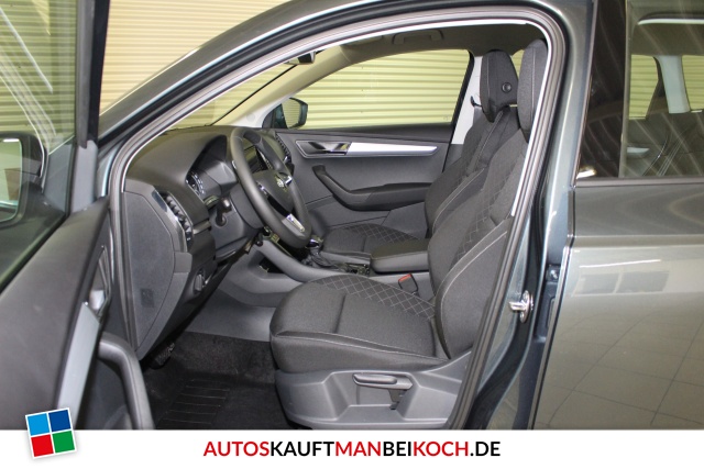 Karoq 1.5 TSI DSG Voll LED Navi SHZ PDC Sofort / Foto 3
