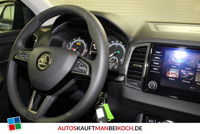 Karoq 1.5 TSI DSG Voll LED Navi SHZ PDC Sofort / Foto 6