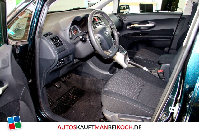 Auris 1.6 Valvematic Edition 1 Hand Navi SHZ Stand / Foto 5