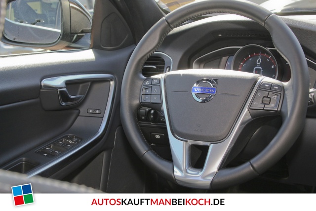 V60 T5 BiFuel Summum Xenon Navi 19 Zoll Styling Ki / Foto 9