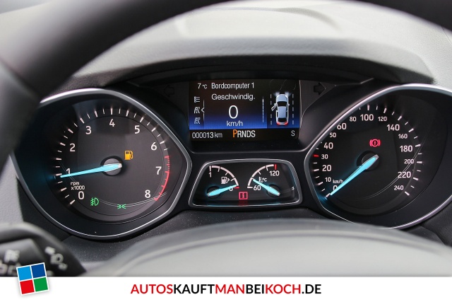 Kuga 1.5 EcoBoost Titanium 4x4 Autom. AHK Standh. / Foto 9