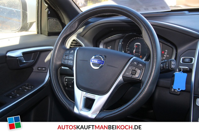 XC60 D4 AWD R-Design Aut FahrerAss PremiumS 20Z / Foto 9