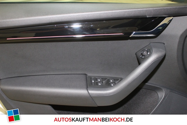 Octavia Facelift RS 245 DSG Navi LED Klimaaut SHZ / Foto 9