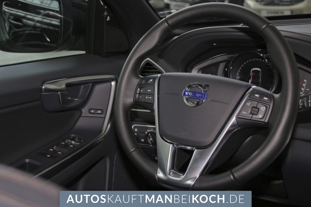 XC60 D5 AWD Summum Geartronic / Foto 9