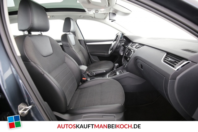 Octavia Combi 2.0 TDI DSG Elegance SHZ Pano / Foto 5