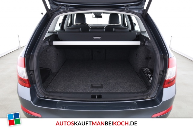 Octavia Combi 2.0 TDI DSG Elegance SHZ Pano / Foto 7