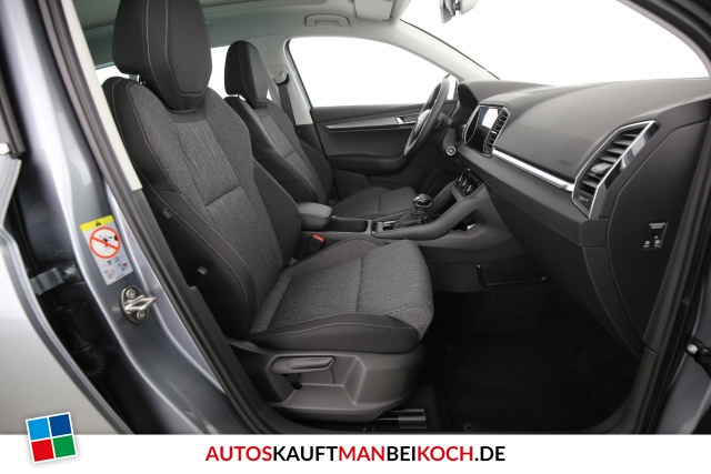 Karoq 2.0 TDI DSG 4x4 SCR Style ACC Navi LED AHK / Foto 5