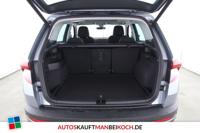 Karoq 2.0 TDI DSG 4x4 SCR Style ACC Navi LED AHK / Foto 7
