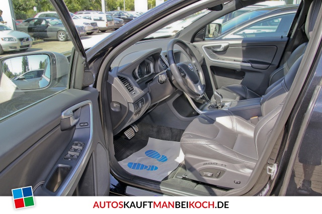 XC60 D5 AWD R-Design Aut. FahrerAss Pano Xenon / Foto 5