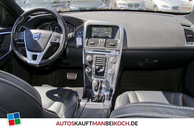 XC60 D5 AWD R-Design Aut. FahrerAss Pano Xenon / Foto 7