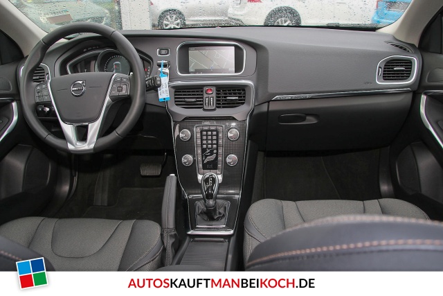 V40 CC D3 Momentum Aut. LED Navi Winter-Paket / Foto 7