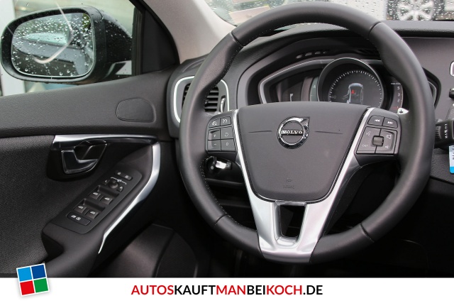 V40 CC D3 Momentum Aut. LED Navi Winter-Paket / Foto 9