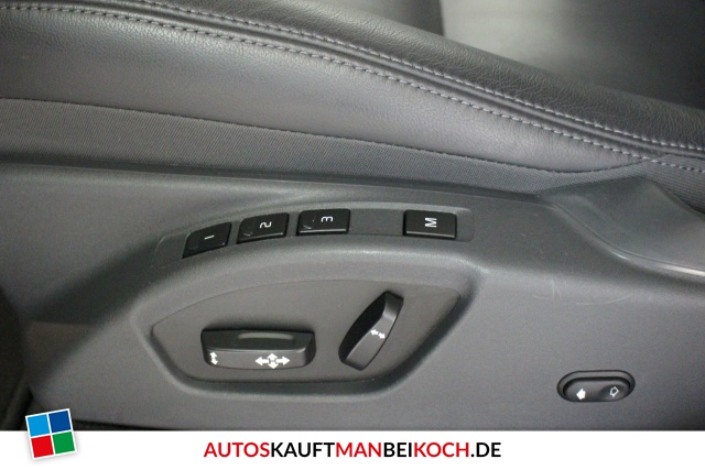 XC60 D5 AWD Geartronic Summum GSHD NAVI PDC Xenon / Foto 4