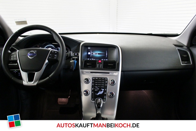 XC60 D5 AWD Geartronic Summum GSHD NAVI PDC Xenon / Foto 6