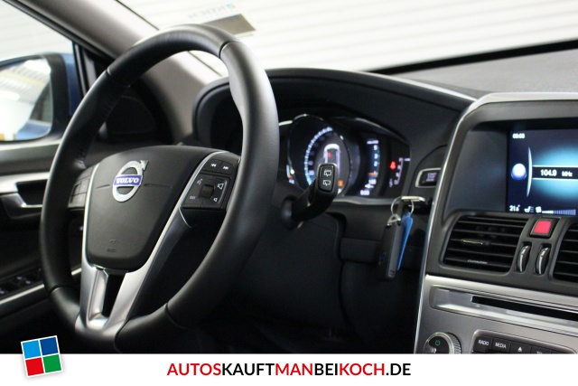 XC60 D5 AWD Geartronic Summum GSHD NAVI PDC Xenon / Foto 7