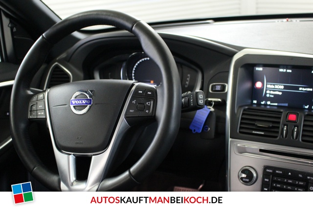 XC60 D4 2WD Summum Aut. FahrerAss Pano Stdhzg / Foto 9