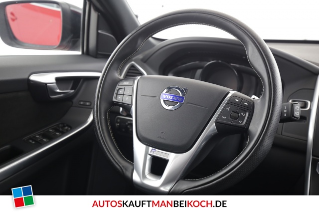 XC60 T5 Geartronic R-Design Pano Xenon Standhz 20Z / Foto 9