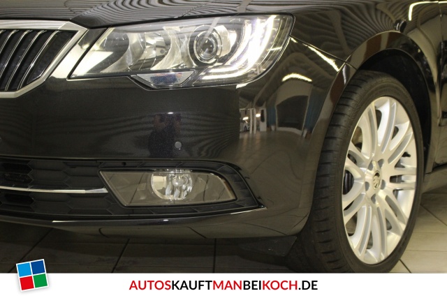 Superb Combi 3.6 V6 DSG 4x4 Navi Xenon SHZ PDC / Foto 2