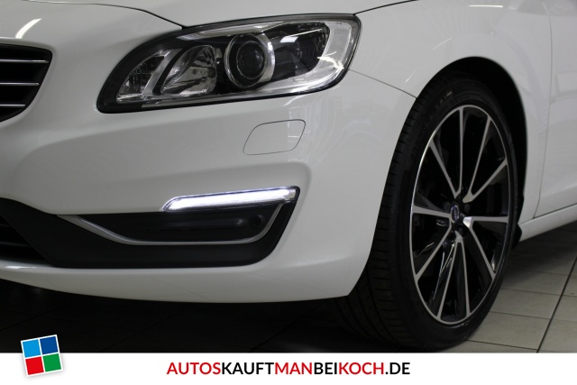 V60 D5 Momentum 8-Gang Aut. Leder SD 19Z Standhz / Foto 2