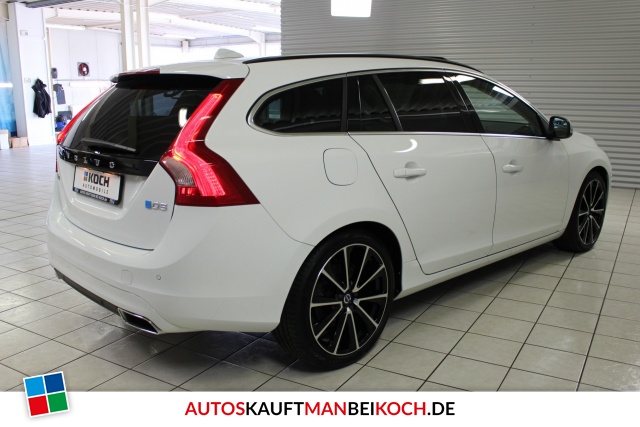 V60 D5 Momentum 8-Gang Aut. Leder SD 19Z Standhz / Foto 3