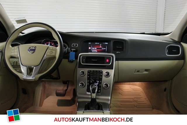 V60 D5 Momentum 8-Gang Aut. Leder SD 19Z Standhz / Foto 8