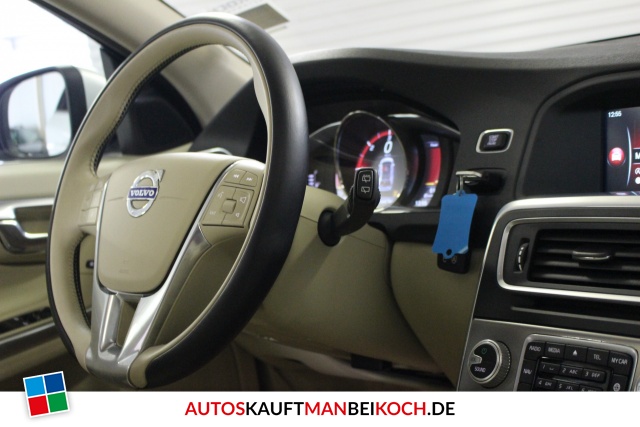 V60 D5 Momentum 8-Gang Aut. Leder SD 19Z Standhz / Foto 9