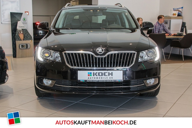 Superb Combi 2.0 TDI DSG 4x4 Xenon NAvi STHZ Panod / Foto 2