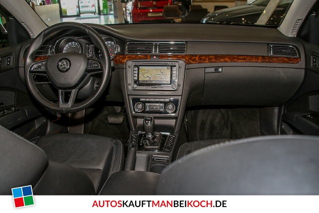 Superb Combi 2.0 TDI DSG 4x4 Xenon NAvi STHZ Panod / Foto 7