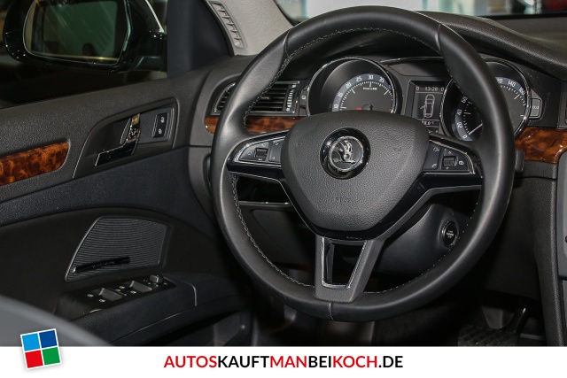 Superb Combi 2.0 TDI DSG 4x4 Xenon NAvi STHZ Panod / Foto 8
