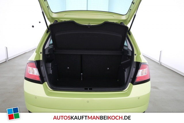 Fabia III 1.0TSI DSG Style Sport ACC Navi PDC LM / Foto 7