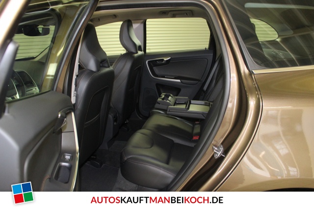 XC60 D4 AWD Summum Aut. FamilienPaket GSHD Navi / Foto 5