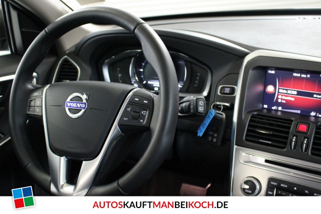 XC60 D4 AWD Summum Aut. FamilienPaket GSHD Navi / Foto 7