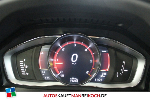 XC60 D4 AWD Summum Aut. FamilienPaket GSHD Navi / Foto 8