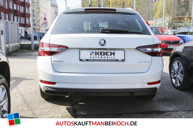 Superb Combi 1.4 TSI Style DSG Leder Xenon Navi DC / Foto 4